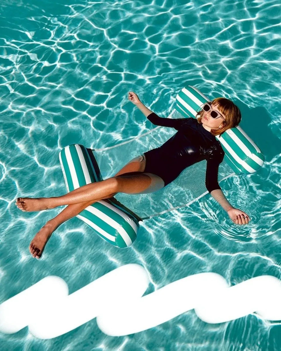 SUNNYLiFE Ocean Color Inflatable Mesh Hammock Float Drift
